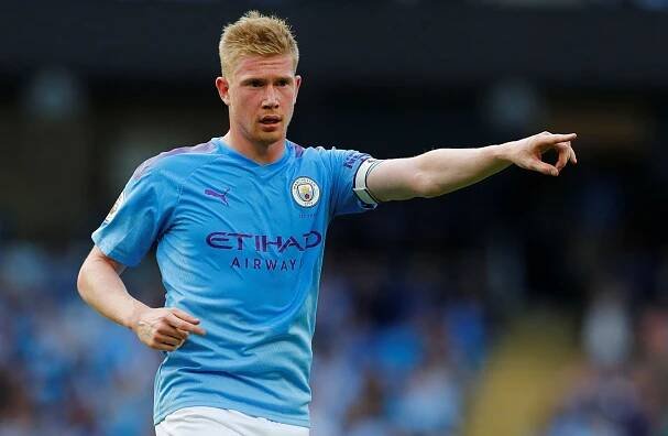 Manchester City nasázel doma Leedsu sedm branek, dva góly dal De Bruyne