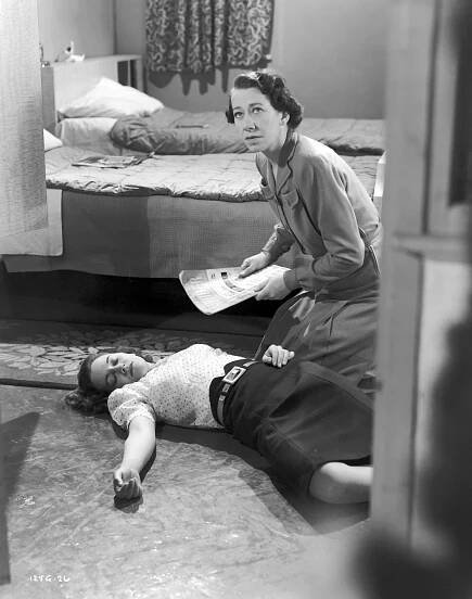 Jak se lidé žení - Z filmu - Hazel Court, Flora Robson