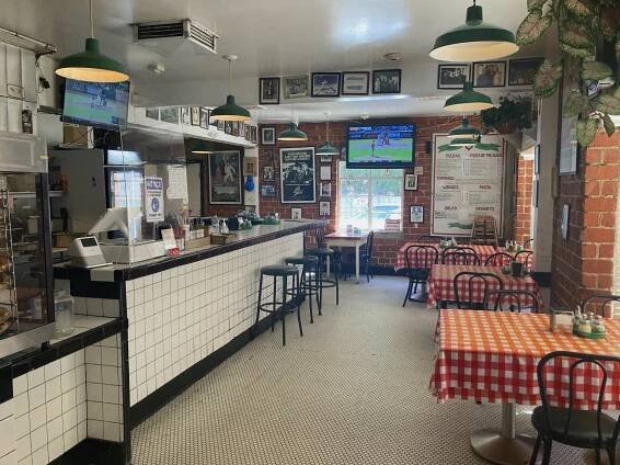 Beverly Dr — Mulberry Street Pizzeria