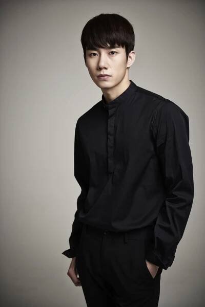 Son Woo-Hyun-1989-p1.jpg
