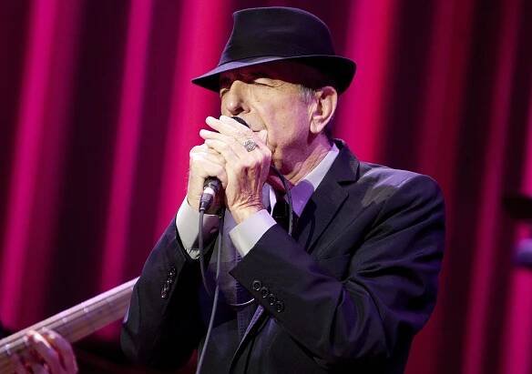 Leonard Cohen dead: Canadian singer-songwriter passes away at 82