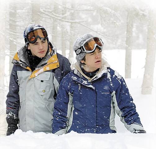 2004 Snowboarďáci Vojta Kotek a Jiří Mádl se díky filmu stali miláčky všech náctiletých dívek.