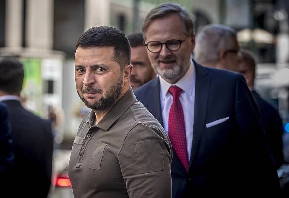 Měl by okamžitě skončit! Redaktor ČT to schytal za otázku Zelenskému, ruskou novinářku rovnou vyhodili - Expres.cz