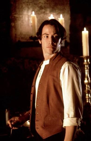 Keanu Reeves in 'Dracula' — The actor's portrayal of Jonathan Harker in the Francis Ford Coppola movie became a major point of criticism, despite the film’s overall success. The adaptation of Bram Stoker's classic novel received four Oscar nominations and was widely praised by audiences and critics, but Reeves’ performance stood out for the wrong reasons. The primary issue wasn’t his typical stoic acting style, which had become his trademark, but his forced British accent. Critics found it unconvincing, with some calling it 