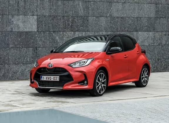 Nechce se vám řadit? Zde je aktuální přehled dostupných nových vozů s automatem