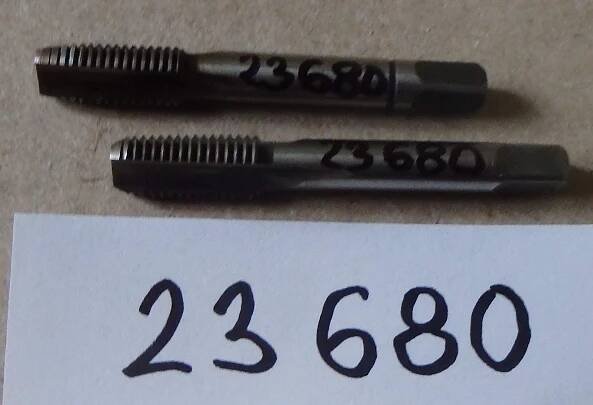 Závitník ruční sadový M8x1 levý č.1,2 - Nástrojenářadí.cz