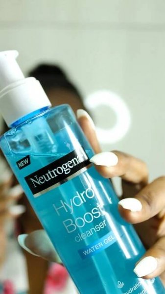 Neutrogena Hydro Boost Water Gel Cleanser