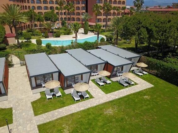 Bazén v ubytování Club Turtas Beach - All Inclusive nebo v jeho okolí