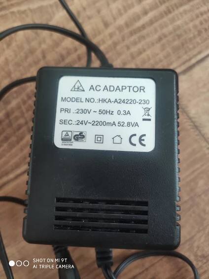 AC trafo adaptér 220V/24V 2,2A