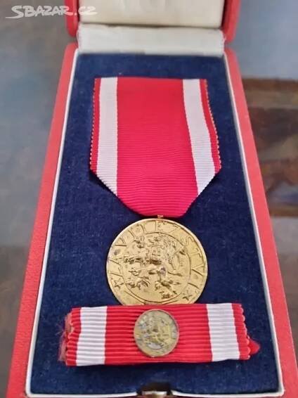 Čsl. voj. řád Bílého lva " Za vítězství" IV. st.
