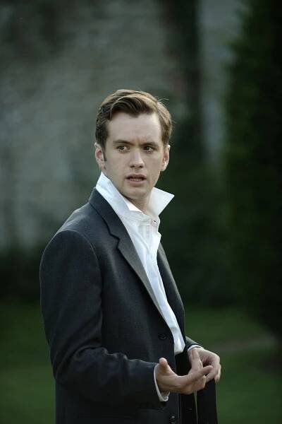 Sean Biggerstaff - Slečna Marplová - Proč nepožádali Evanse? - Z filmu