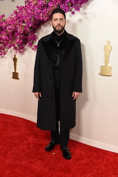 John-Magaro-2024-oscars-every-look-22