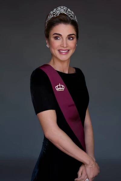 Queen Rania official birthday portrait