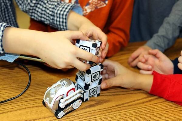 Anki Cozmo SDK Python Programmable Robot for Kids - Robotics