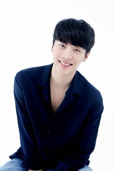 Shin Hyun-Soo-1989-p1.jpg