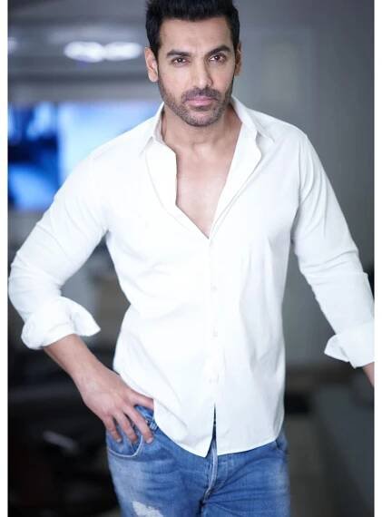 Best 999+ John Abraham Pictures: Incredible Compilation of Full 4K John ...