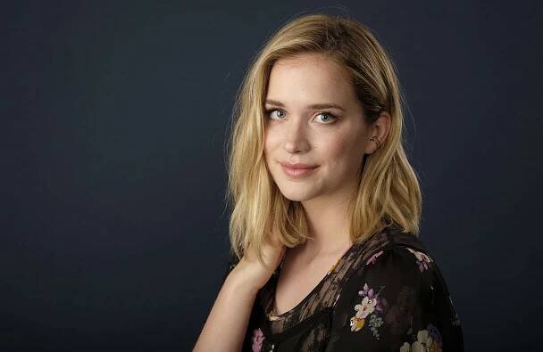 Elizabeth Lail - TY - Série 1 - Promo