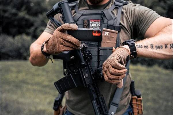 Pouzdro na mobilní telefon Tactical MagForce Aramid pro Apple iPhone 13 Pro Max černý