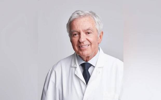 Věděli jste, že zakladatel estetické medicíny dělal atestace v Mostě?