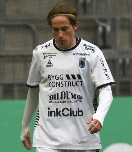 Johan Karlsson (footballer, born 2001)