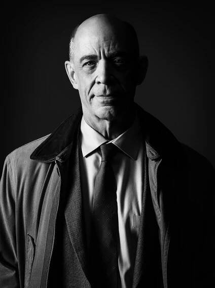 Dva světy - Série 1 - Promo - J.K. Simmons
