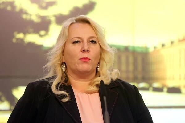 Zájem o půjčky na bydlení předčil naše očekávání. Pomoc navýšíme až na miliardu, říká Dostálová