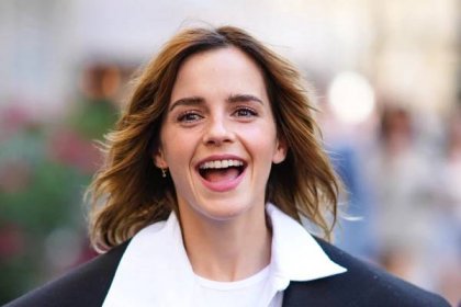 Emma Watson Got a Modern Version of Her Iconic 2010 Pixie Cut — See Photo