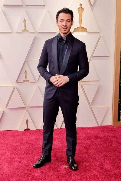 GettyImages-1388050919Kevin-Jonas-Reveals-How-Much-Money-His-Daughter-Spent-on-Labubu-Dolls.jpg