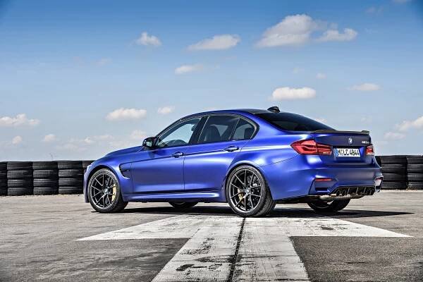 BMW 3: Detailed auto specifications & interactive comparison tool