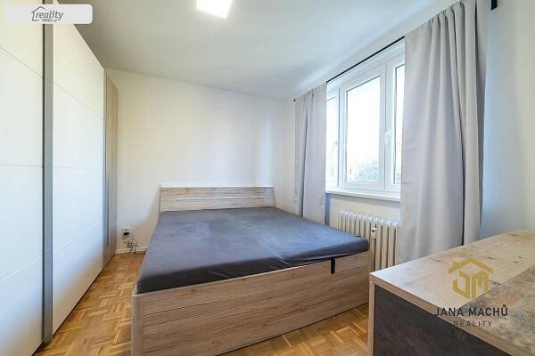 Pronájem Byt 3+1, Husova, Zlín - Malenovice