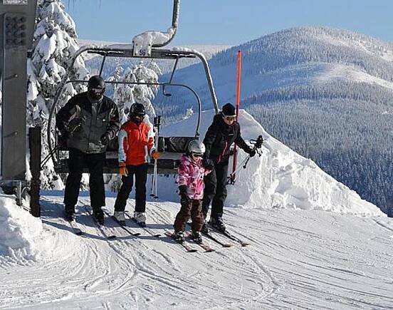 Sportovní areál Harrachov, lyžování Harrachov - Hotel-Pension.cz