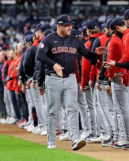 Guardians’ Stephen Vogt, Brewers’ Pat Murphy win Manager of the Year