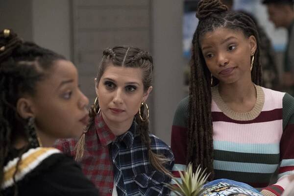 Grown-ish - Tam a zpět - Z filmu - Emily Arlook, Halle Bailey