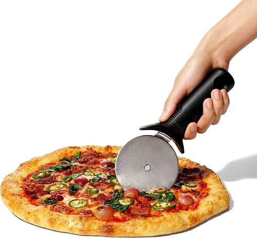 Nůž na pizzu Good Grips 7 cm černý - Oxo O-11300900 | FormAdore
