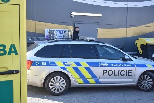 OHLASY: Hradec je šokovaný vraždou v Actionu. Co říkají místní a politici