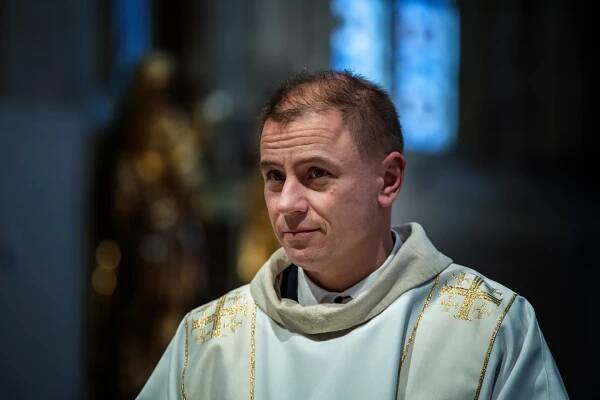 Mši svatou 25. prosince v katedrále doprovodil zpěvem dětský sbor Špačci sv. Bartoloměje - Diecéze plzeňská 