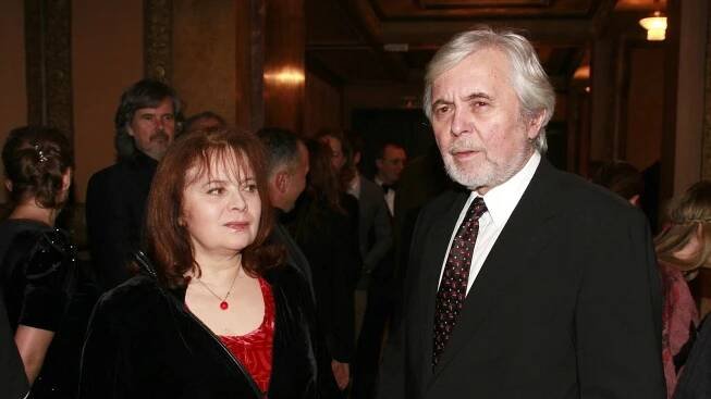 Vnuci Šafránkové a Abrháma točí filmy, Antonín hraje v seriálu Děcko, babička ho učila mluvit - Médium.cz
