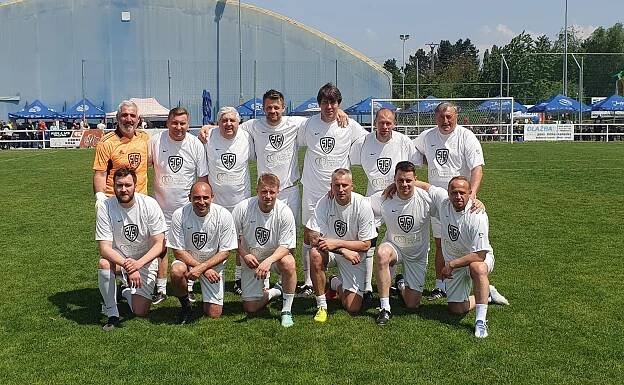 Sigi Team nasázel Jiskře deset branek. Řádil Pospěch, hráli Panenka i Dobiaš
