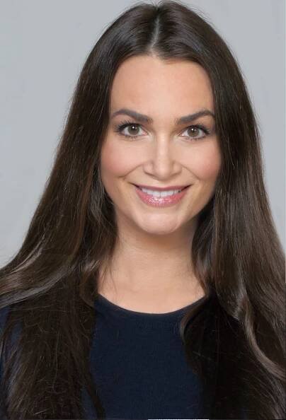 Stephanie Richards - Illinois Broker Associate and Non-licensed assistant in California with Prairie Coast Real Estate Group