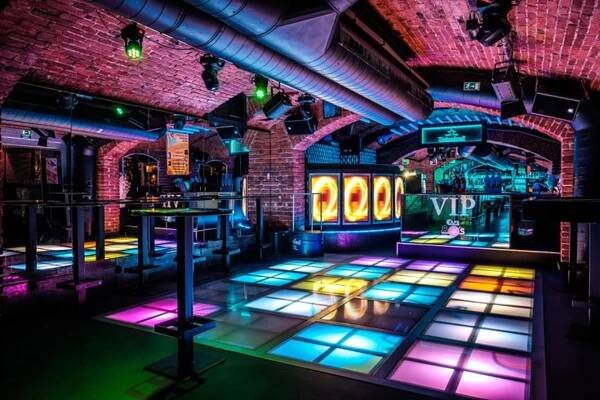 CAFE 80's