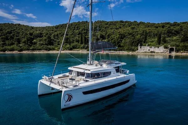 Pronájem Katamarán Bali Catamarans Bali 4.8 Donji Seget (Esthera)