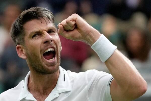 Wimbledon 2023: Cameron Norrie begins campaign with victory over Tomas Machac