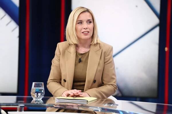 FOTO: Danuše Nerudová na CNN Prima News. – stránka 22