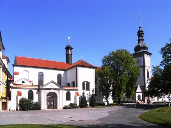 Soubor:Zbraslav zamek od J DSCN5653.JPG – Wikipedie