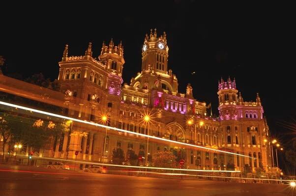Ayuntamiento de Madrid at night