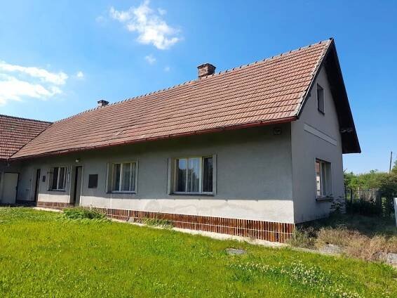 Rodinný dům se stodolou v obci Sloveč, okr. Nymburk – Rako reality Jičín