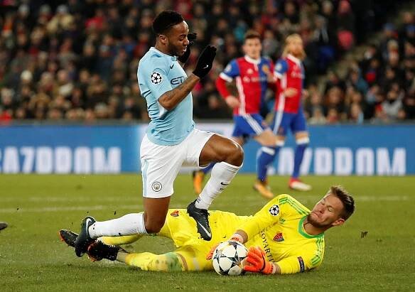 Guardiola dal Basileji tvrdou lekci, přesto se jí zastával. Z Bayernu dobře vím, jak těžké je vypadnout z rytmu