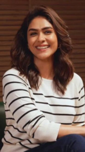 Mrunal Thakur lights up every frame with her smile