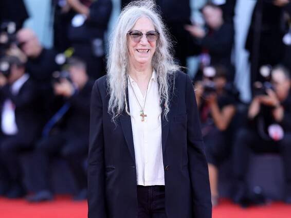 Patti Smith and Isabelle Huppert Are Mastering the Art of IDGAF Dressing in Venice