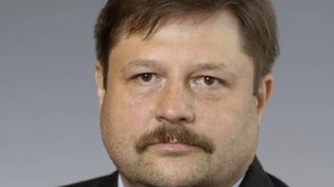 Petr Wolf opouští poslanecký klub ČSSD, politické příměří je ohroženo